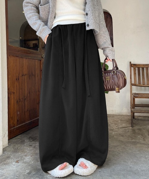 Bifrost(ビフレスト)の「ウールカシミヤ調生地ストレートパンツ(その他パンツ・レディース・グレー/ブラウン/ブラック・L/M/S)」の1枚目の写真