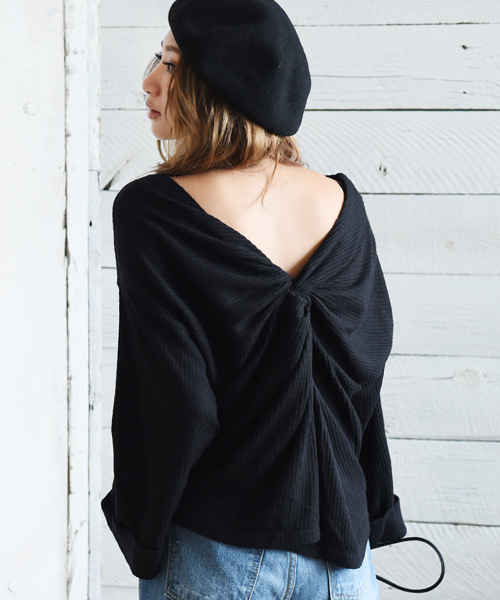 Luz Llena (philter)(ラズレナ フィルター)の「バッククロス・リブ編みニットソートップス(Tシャツ/カットソー・レディース・キャメル/レッド/ブラック・MEDIUM)」の2枚目の写真