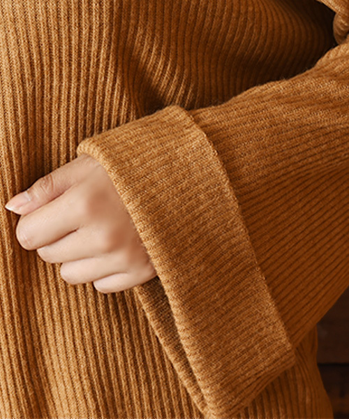 Luz Llena (philter)(ラズレナ フィルター)の「バッククロス・リブ編みニットソートップス(Tシャツ/カットソー・レディース・キャメル/レッド/ブラック・MEDIUM)」の10枚目の写真