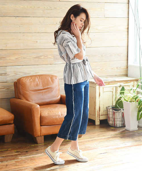 Luz Llena (philter)（ラズレナ　フィルター）の「[綿100%]サイドフリンジ・デニムワイドパンツ（デニムパンツ・レディース・ブルー/サックスブルー・MEDIUM/LARGE）」の14枚目の写真