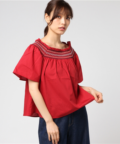 Honeys（ハニーズ）の「スモッキング刺繍ブラウス（シャツ/ブラウス・レディース・ブルー系その他/レッド/オフホワイト・L/M）」の3枚目の写真