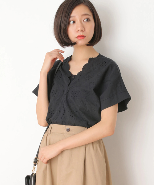 earth music&ecology（アースミュージックアンドエコロジー）の「刺繍ブラウス（シャツ/ブラウス・レディース・アイボリー/ブラック/ピンク/キャメル・FREE）」の2枚目の写真