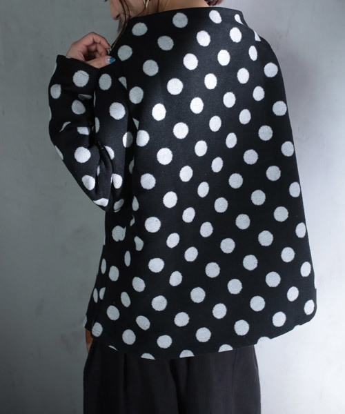 antiqua(アンティカ)の「ウール混ドット柄ワイドトップス(ニット/セーター・レディース・ブラック系その他・FREE)」の7枚目の写真