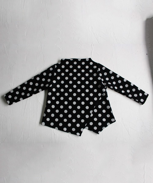 antiqua(アンティカ)の「ウール混ドット柄ワイドトップス(ニット/セーター・レディース・ブラック系その他・FREE)」の8枚目の写真