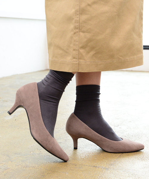 AmiAmi(アミアミ)の「走れるパンプス/美脚ポインテッドトゥ6㎝ヒールパンプス(パンプス・レディース・パープル/ネイビー/ブラック/カーキ/ベージュ系その他/ブラック系その他/チェック/レッド/グレー/レオパード/イエロー/ブラック系その他2/パイソン/ベージュ系その他2/ピンク/グレイッシュベージュ/ホワイト×シルバー/ベージュ系その他3/ピンクベージュ/ブルー系その他/グリーン系その他/キャメル/ダークオレンジ/アイボリー/ブラック系その他3/オリーブ/マルチ/モカ/ホワイト系その他/ブラック系その他4/ベージュ系その他4/ライトカーキ/ベージュ系その他5/ダークグレー/ライトグレー/グレー系その他/ブラック系その他5/ブラウン/ベージュ系その他6/シルバー/ホワイト系その他2/パープル系その他/バーガンディー/グリーン系その他2/ブラウン系その他・35/38/39/36/34/37)」の18枚目の写真