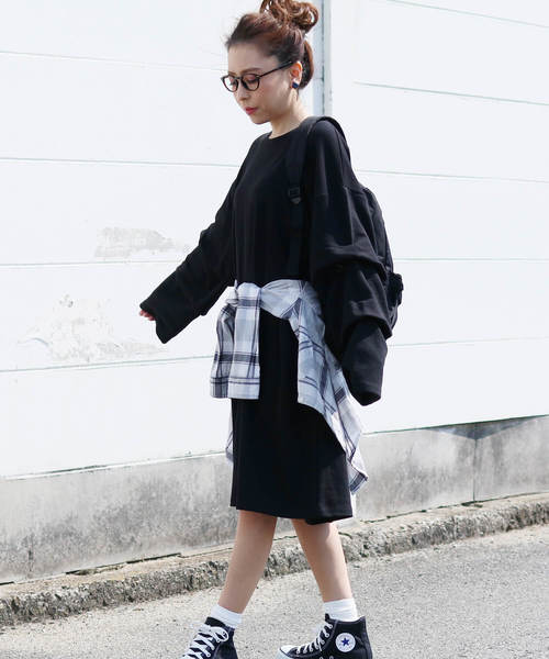 reca（レカ）の「袖コンシャス◇超ビッグシルエットスウェットカットソー（ワンピース・レディース・ブラック/グレー/グレー系その他・FREE）」の2枚目の写真