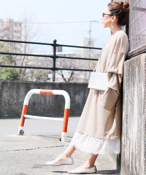 reca（レカ）の「袖コンシャス◇超ビッグシルエットスウェットカットソー（ワンピース・レディース・ブラック/グレー/グレー系その他・FREE）」の13枚目の写真