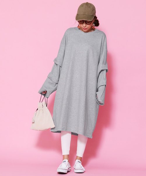reca（レカ）の「袖コンシャス◇超ビッグシルエットスウェットカットソー（ワンピース・レディース・ブラック/グレー/グレー系その他・FREE）」の8枚目の写真