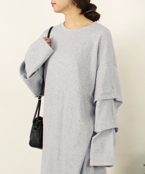 reca（レカ）の「袖コンシャス◇超ビッグシルエットスウェットカットソー（ワンピース・レディース・ブラック/グレー/グレー系その他・FREE）」の17枚目の写真