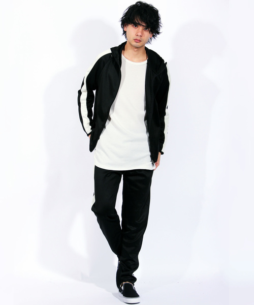 ８(eight)（エイト）の「ライン入り ジャージ ジャケット セットアップ（ジャージ・メンズ・ブラック/ネイビー/ブラック×レッド/ブラック×ブルー・MEDIUM/LARGE/X-LARGE）」の2枚目の写真