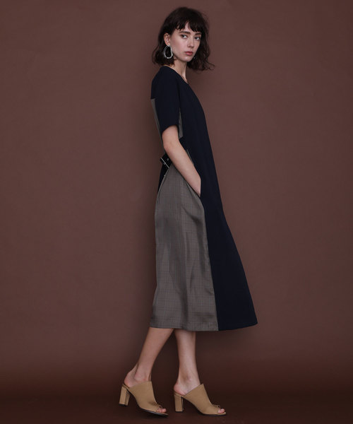 UNITED TOKYO（ユナイテッドトウキョウ）の「バックチェックワンピース（ワンピース・レディース・ベージュ/ネイビー/ライトベージュ・1）」の20枚目の写真