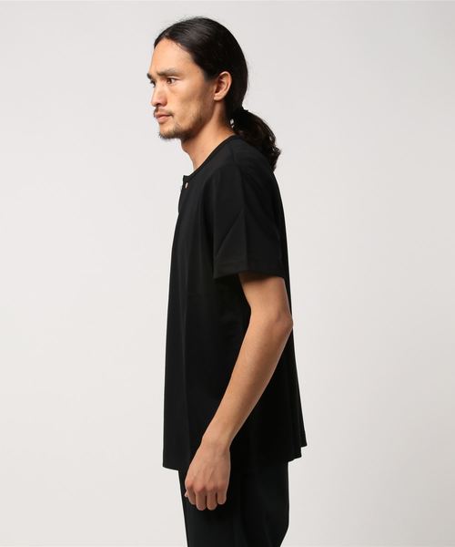 ADAM ET ROPE'（アダムエロペ）の「【Wild Life Tailor】ピンヘッドヘンリーTシャツ（Tシャツ/カットソー・メンズ・ブラック/ホワイト/ベージュ・L/M）」の4枚目の写真