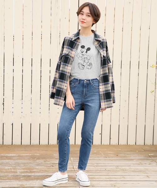 LOWRYS FARM(ローリーズファーム)の「CONEスキニー 800864(デニムパンツ・レディース・ブルー/ネイビー・SMALL/X-SMALL/MEDIUM/LARGE)」の4枚目の写真
