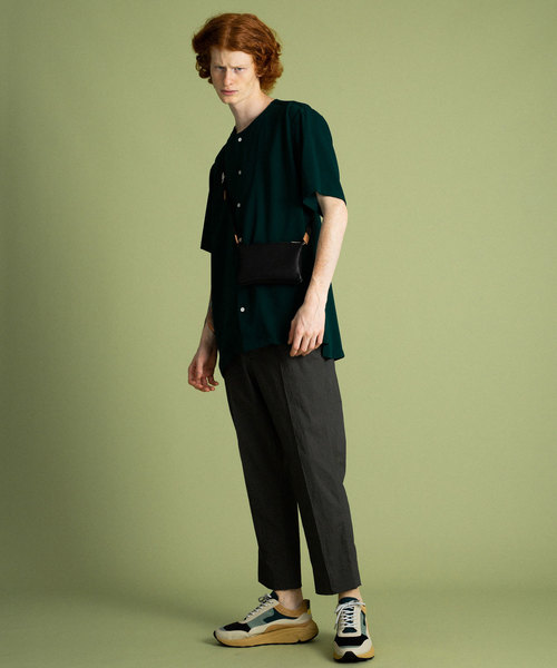 UNITED TOKYO（ユナイテッドトウキョウ）の「サテンショートスリーブノーカラーシャツ（シャツ/ブラウス・メンズ・ブラック/イエロー/ブルー/グリーン・1/2/3）」の16枚目の写真