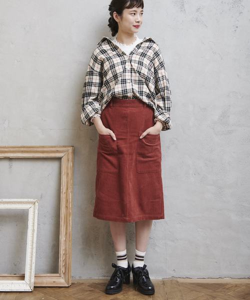 OLIVE des OLIVE（オリーブデオリーブ）の「ランダムコーデュロイ ナロースカート（スカート・レディース・ブラック/ベージュ/レッド/サックスブルー・FREE）」の4枚目の写真