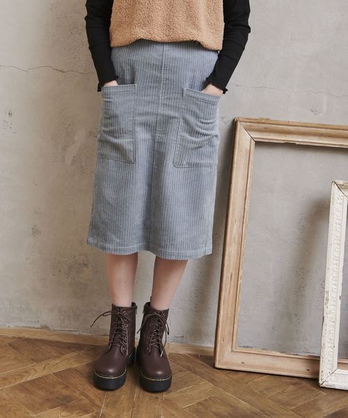 OLIVE des OLIVE（オリーブデオリーブ）の「ランダムコーデュロイ ナロースカート（スカート・レディース・ブラック/ベージュ/レッド/サックスブルー・FREE）」の3枚目の写真