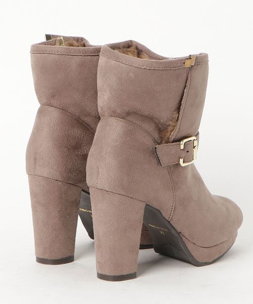 GeeRA（ジーラ）の「ムートン調ヒールブーツ（ブーツ・レディース・サンドグレー・MEDIUM/LARGE/X-LARGE）」の2枚目の写真