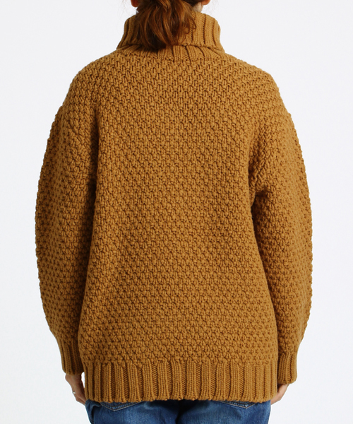 BEAMS BOY（ビームスボーイ）の「BEAMS BOY / 手編み ビッグ タートル（ニット/セーター・レディース・オフホワイト/トップグレー/ライトブラウン・ONE SIZE）」の7枚目の写真