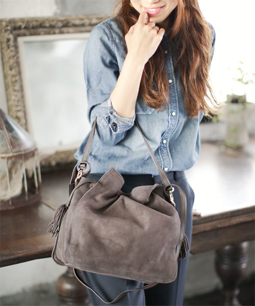 NANO universe（ナノユニバース）の「POPCORN/別注ドロストバッグ/L（ショルダーバッグ・レディース・ブラック/チャコール/ベージュ/ダークグリーン/ダークネイビー/レッド系その他・FREE）」の3枚目の写真