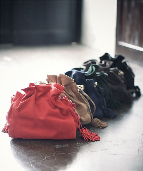 NANO universe（ナノユニバース）の「POPCORN/別注ドロストバッグ/L（ショルダーバッグ・レディース・ブラック/チャコール/ベージュ/ダークグリーン/ダークネイビー/レッド系その他・FREE）」の16枚目の写真