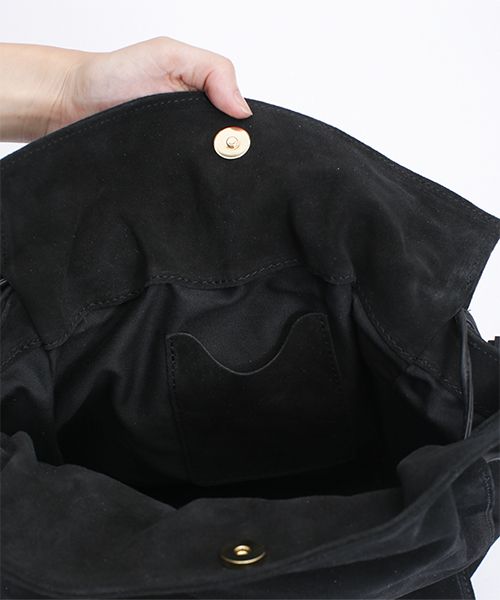 NANO universe（ナノユニバース）の「POPCORN/別注ドロストバッグ/L（ショルダーバッグ・レディース・ブラック/チャコール/ベージュ/ダークグリーン/ダークネイビー/レッド系その他・FREE）」の10枚目の写真