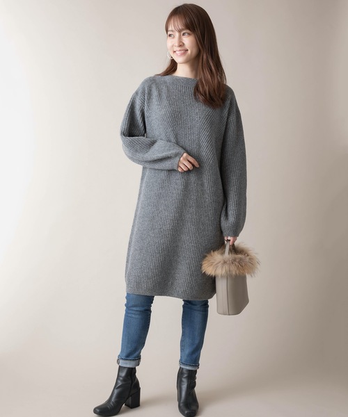 miniyu（ミニュウ）の「La SRIC/ラメボートネックワンピース（ワンピース・レディース・ベージュ/グレー/マスタード・38）」の2枚目の写真