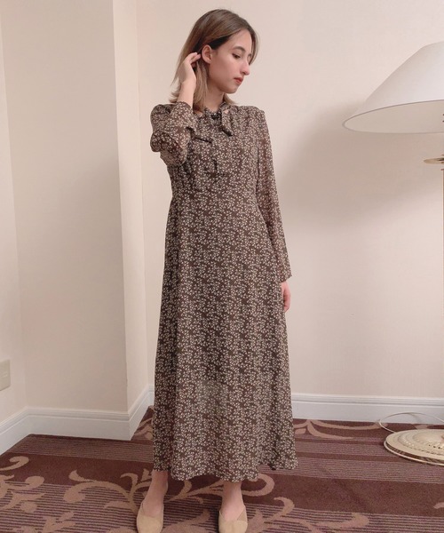 セール ヴィンテージ小花柄2wayボウタイロングワンピース ワンピース Leja レジャ のファッション通販 Zozotown