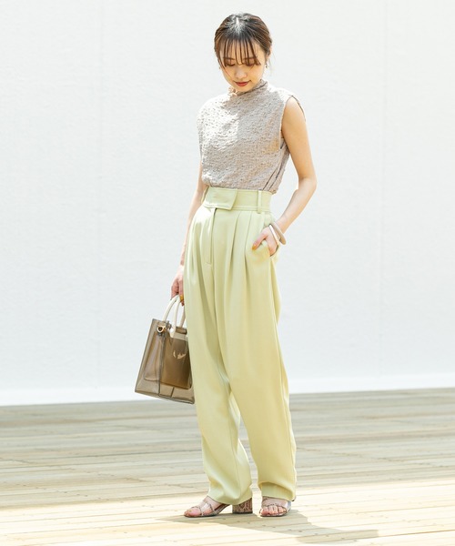 mystic(ミスティック)の「シャーリングハイネックトップス(シャツ/ブラウス・レディース・オフホワイト/ブラック/ベージュ・FREE)」の12枚目の写真