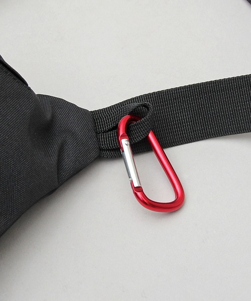 UNIVERSAL OVERALL（ユニバーサルオーバーオール）の「ナイロン ウエストポーチ（ボディバッグ/ウエストポーチ・メンズ・ブラック・FREE）」の10枚目の写真