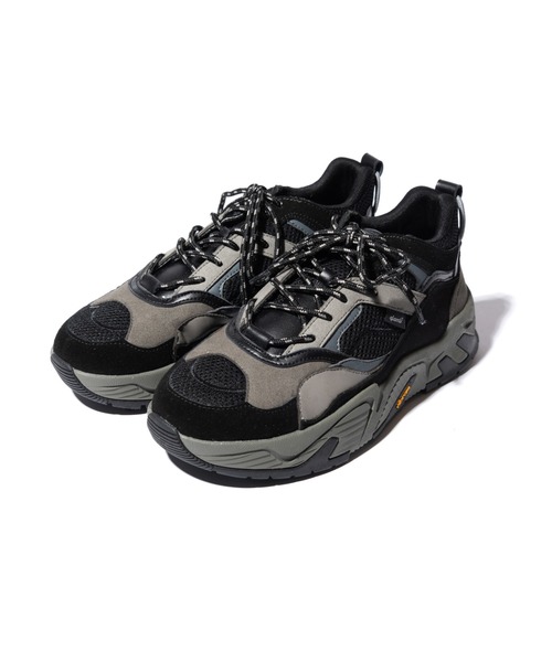 glamb(グラム)の「Platform dad sneakers / プラットフォームダッドスニーカー(スニーカー・メンズ・レッド/ブルー/ブラック/マルチ・4/3/2/1/M/S/L)」の2枚目の写真