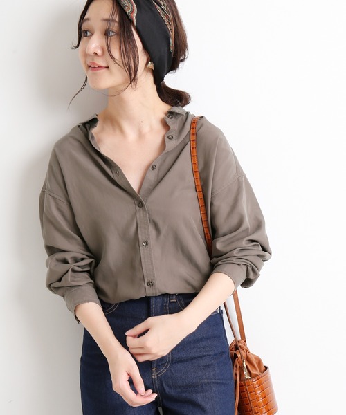 SLOBE IENA(スローブイエナ)の「ウォッシャブルレーヨンベーシックシャツ【手洗い可能】◆(シャツ/ブラウス・レディース・ブラウン/ベージュ・FREE)」の2枚目の写真