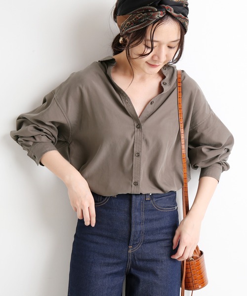 SLOBE IENA(スローブイエナ)の「ウォッシャブルレーヨンベーシックシャツ【手洗い可能】◆(シャツ/ブラウス・レディース・ブラウン/ベージュ・FREE)」の20枚目の写真