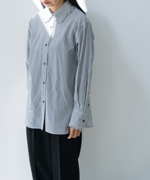 yuw（ユウ）の「エリフリルシャツ　922958（シャツ/ブラウス・レディース・ブラック/オフホワイト/ストライプ・FREE）」の3枚目の写真