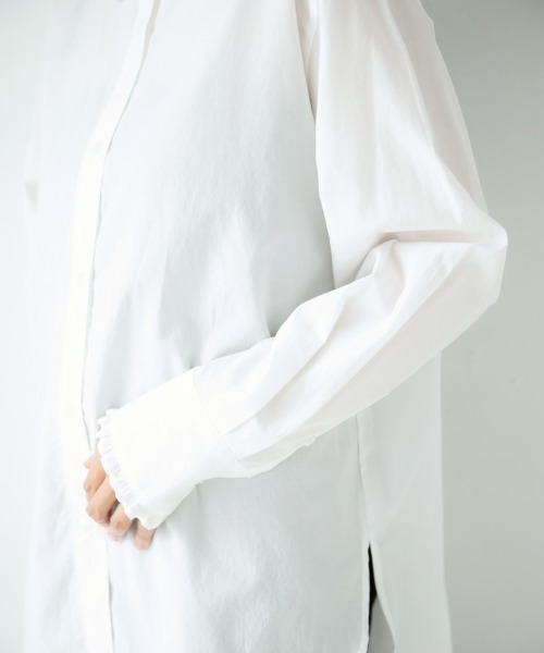 yuw（ユウ）の「エリフリルシャツ　922958（シャツ/ブラウス・レディース・ブラック/オフホワイト/ストライプ・FREE）」の8枚目の写真