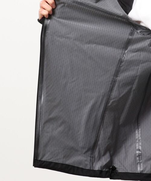 THE NORTH FACE(ザノースフェイス)の「THE NORTH FACE ザ・ノースフェイス Venture Jacket NP12006(その他アウター・レディース・ブラック・MEDIUM/LARGE/X-LARGE)」の8枚目の写真