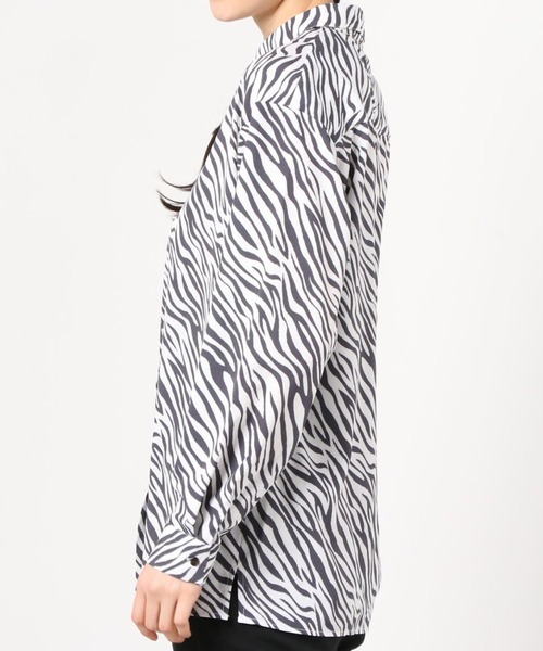 WEGO(ウィゴー)の「WEGO/オーバーシルエットシャツ(シャツ/ブラウス・レディース・ベージュ系その他/ホワイト系その他/パープル・FREE)」の4枚目の写真