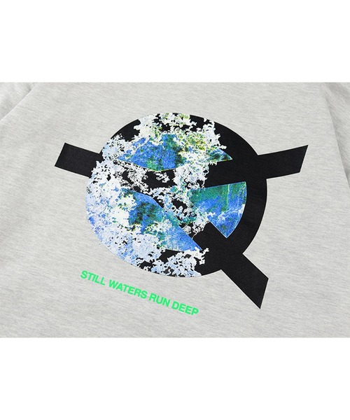 OY（オーワイ）の「【ZOZOTOWN限定アイテム ノベルティ付き】WAVE LOGO HOODIE/バックプリントプルオーバーパーカー（パーカー・メンズ・ホワイト/ブラック/グレー・FREE）」の8枚目の写真