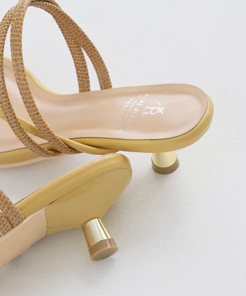 ROPE' PICNIC（ロペピクニック）の「【WEB限定】アシンメトリーデザイントングミュール（サンダル・レディース・ブラック系その他/ベージュ系その他/イエロー系その他・22.5cm/23.5cm/24.5cm）」の18枚目の写真