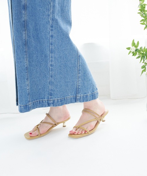 ROPE' PICNIC（ロペピクニック）の「【WEB限定】アシンメトリーデザイントングミュール（サンダル・レディース・ブラック系その他/ベージュ系その他/イエロー系その他・22.5cm/23.5cm/24.5cm）」の13枚目の写真