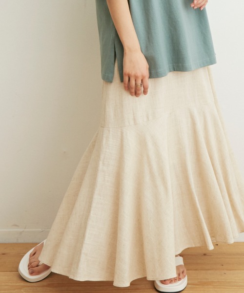 Auntie Rosa Holiday(アンティローザホリデー)の「リネンレーヨンマーメイドロングスカート(スカート・レディース・ブルー/ナチュラル/グリーン・SMALL/MEDIUM)」の2枚目の写真