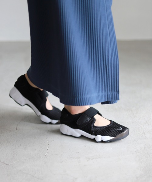 NIKE(ナイキ)の「【NIKE/ナイキ】ウィメンズエアリフトフリーズ◆(スニーカー・レディース・ホワイト/ブラック・24/25/23)」の17枚目の写真