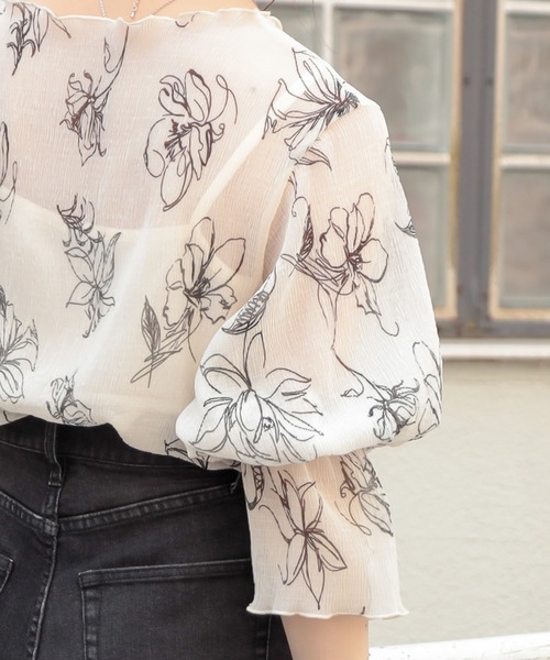 Chico（チコ）の「【Web限定】5分袖ラインフラワーシアートップス(キャミ付き)（シャツ/ブラウス・レディース・アイボリー/ミント/ピンクベージュ/ブラック・FREE）」の14枚目の写真