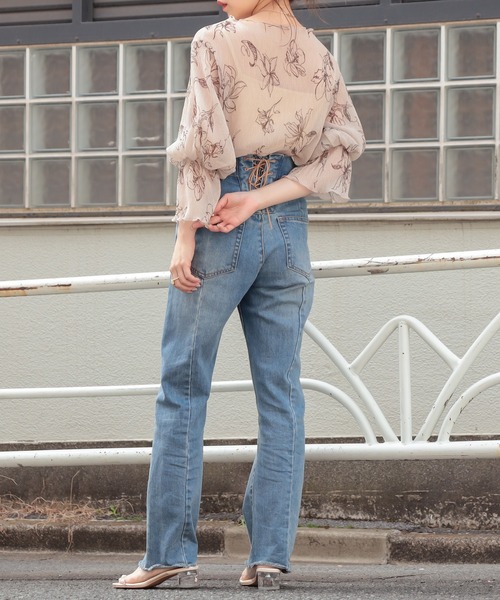 Chico（チコ）の「【Web限定】5分袖ラインフラワーシアートップス(キャミ付き)（シャツ/ブラウス・レディース・アイボリー/ミント/ピンクベージュ/ブラック・FREE）」の6枚目の写真