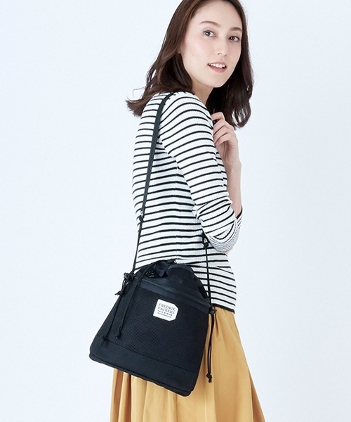 FREDRIK PACKERS（フレドリックパッカーズ）の「【FREDRIK PACKERS】BELLSACK M　ベルサック　メッシュサコッシュ（ショルダーバッグ・レディース・ブラック/ベージュ・FREE）」の15枚目の写真