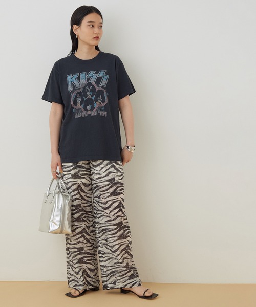 ADAM ET ROPE'（アダムエロペ）の「ROCK TEE（Tシャツ/カットソー・レディース・ブラック/ブラック系その他/ホワイト系その他・FREE）」の16枚目の写真