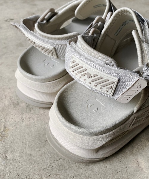 CAPRICIEUX LE'MAGE(カプリシューレマージュ)の「【DESCENTE/デサント】エナザイトカームサンダル(サンダル・レディース・ホワイト/ブラック・23cm/24cm)」の9枚目の写真