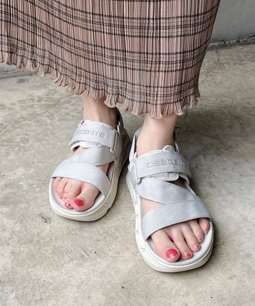 CAPRICIEUX LE'MAGE(カプリシューレマージュ)の「【DESCENTE/デサント】エナザイトカームサンダル(サンダル・レディース・ホワイト/ブラック・23cm/24cm)」の12枚目の写真