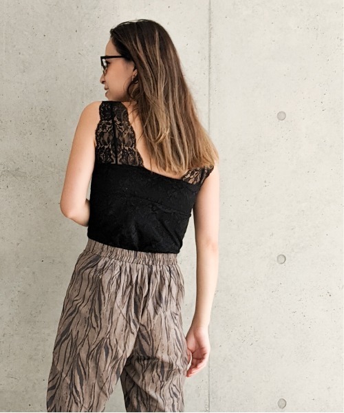 Per sist ence（パーシエンス）の「Per sist ence/パーシエンス　総レース カップ付きタンクトップ（タンクトップ・レディース・モカ/オフホワイト/ブラック・FREE）」の7枚目の写真