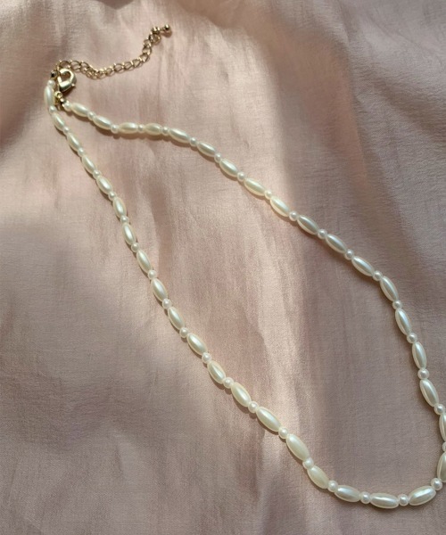 mangata（モンガータ）の「Ellipse pearl necklace（ネックレス・レディース・ホワイト・FREE）」の2枚目の写真