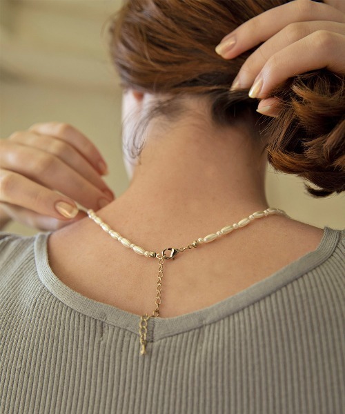 mangata（モンガータ）の「Ellipse pearl necklace（ネックレス・レディース・ホワイト・FREE）」の4枚目の写真